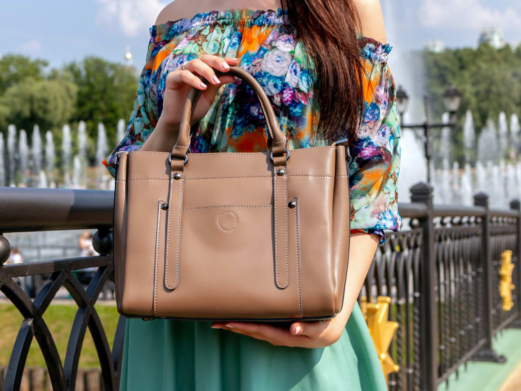 What You Need to Have In Your Purse: 10 Purse Must-Haves